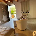 Giulia 카스트로빌라리
