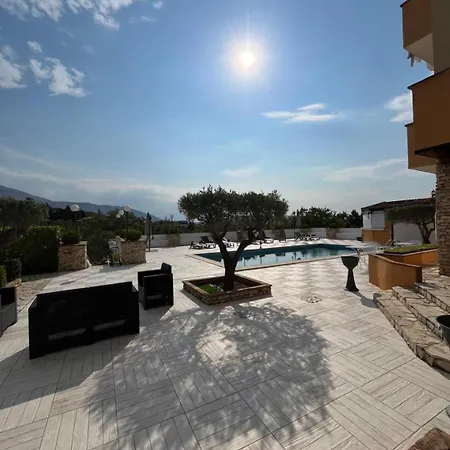 ゲストハウス Giulia カストロヴィッラリ